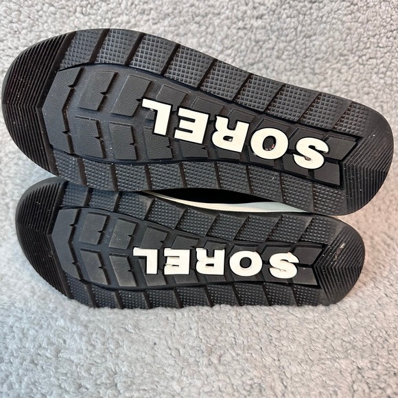 Sorel Insulted Ankle Boots Girls Kids size 3 Black Hiking Trail Outdoor Shoes - Picture 9 of 11